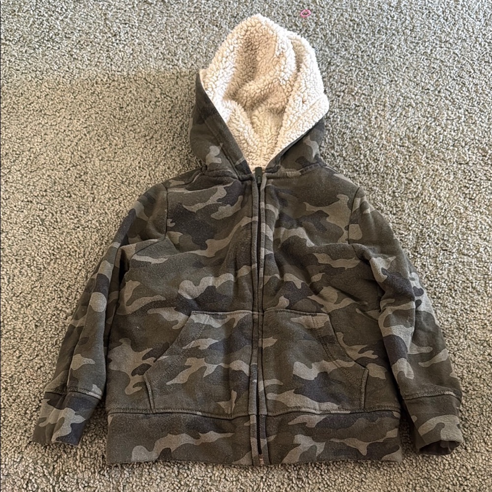 Camouflage Hooded Jacket with Sherpa Lining